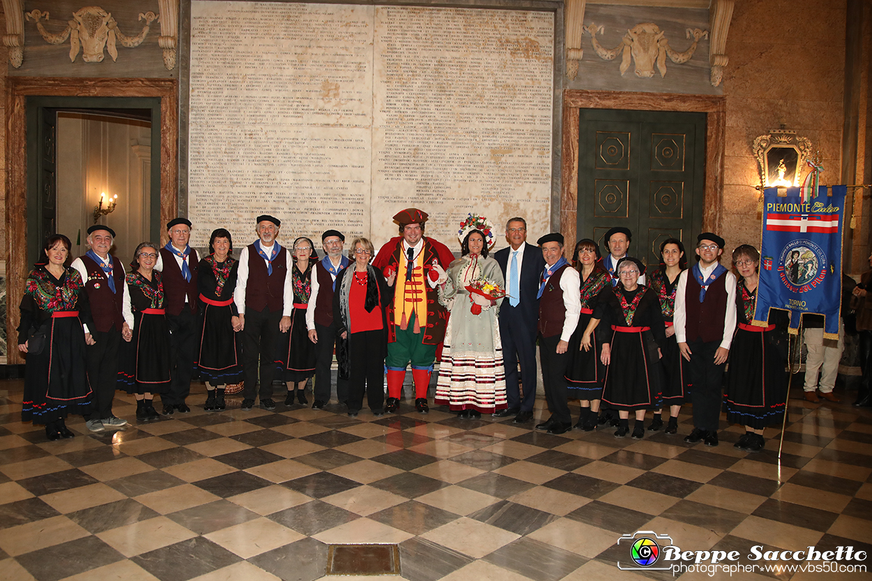 VBS_3737 - Investitura Ufficiale Gianduja e Giacometta Famija Turineisa - Carnevale di Torino 2024.jpg